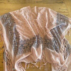 Bandana Print Lightweight Sheer Wrap Pink‎ Gray Women’s OS Preloved